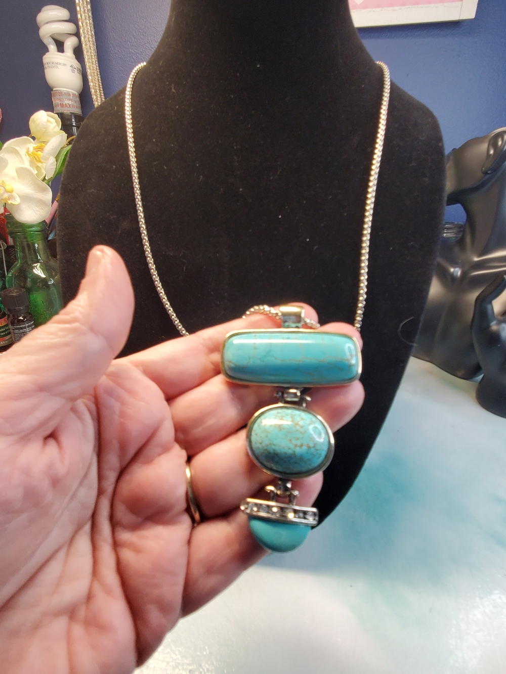 Turquoise Triple-Stone Pendant Necklace in Silver Tone
